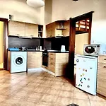 Entire Private In Pirin Golf & Country Club דירה *